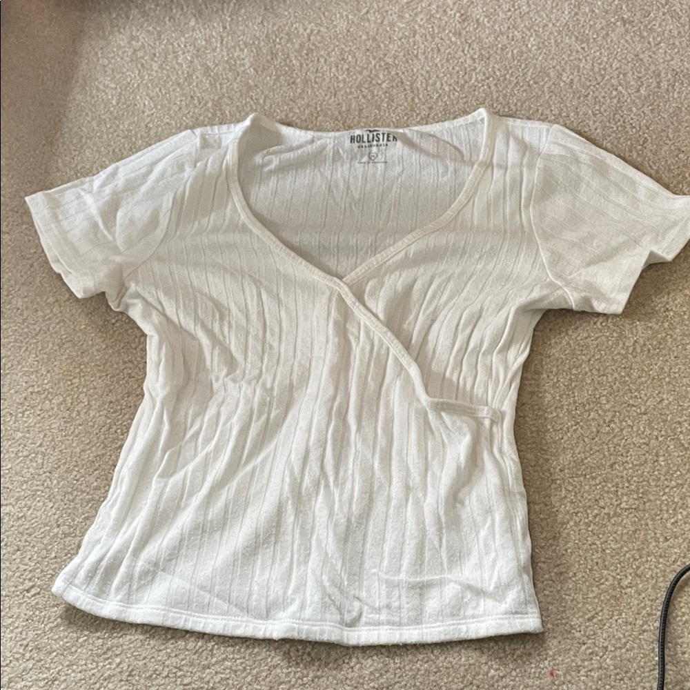 Hollister Women's Cream Short Sleeve Wrap Top